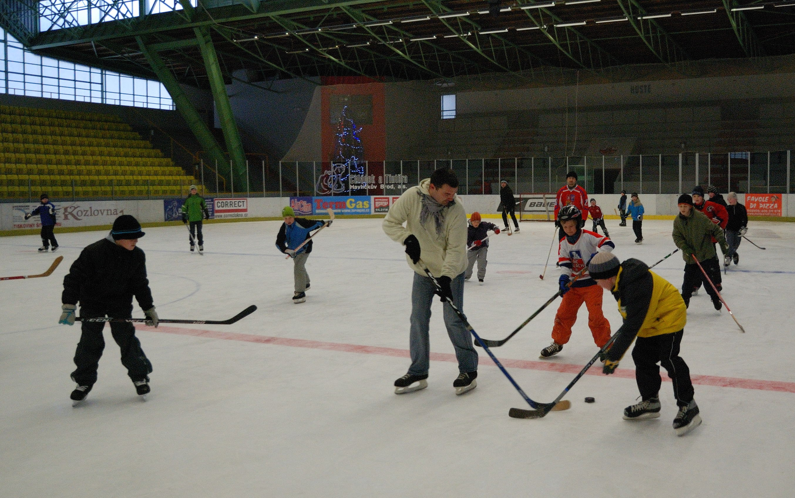 Silvestrovský hokej 31_12_2010 v Kotlině